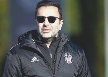 Flaş transfer açıklaması: “Halil Dervişoğlu, Tadic, Redmond…”