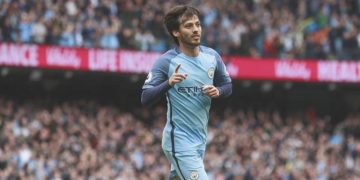 Manchester City efsanesi futbolu bıraktı