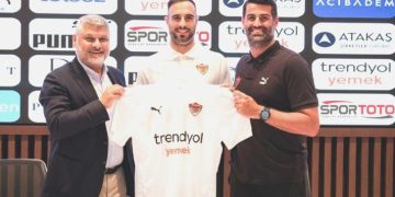 Napoli’nin eski yıldızı Atakaş Hatayspor’a transfer oldu