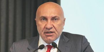 “Önceliğimiz orta saha transferi”