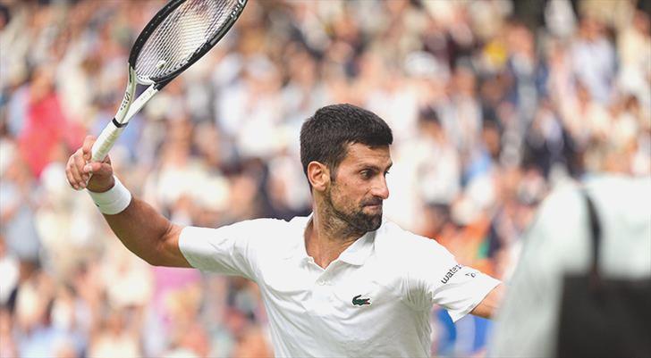 Raketini kıran Djokovic’e para cezası