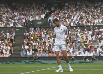 Wimbledon’da favori tenisçiler çeyrek finale yükseldi!