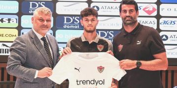 Atakaş Hatayspor genç yıldızıyla uzattı