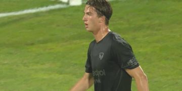 Bertuğ Yıldırım’ın enfes şutu direğe takıldı!