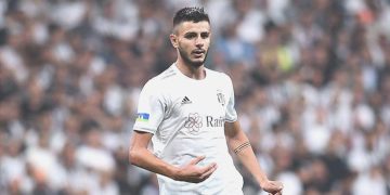 Beşiktaş evvel uzattı, sonra kiraladı