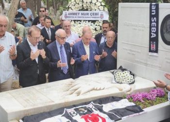 Beşiktaş, Süleyman Seba’yı kabri başında andı