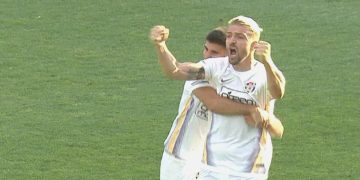 Caner Erkin frikikten olağanüstü avladı!