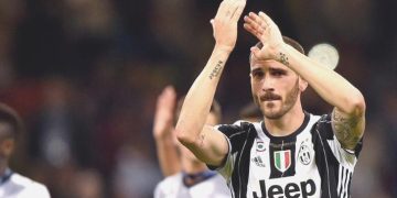 Deneyimli savunmacı takım dışı