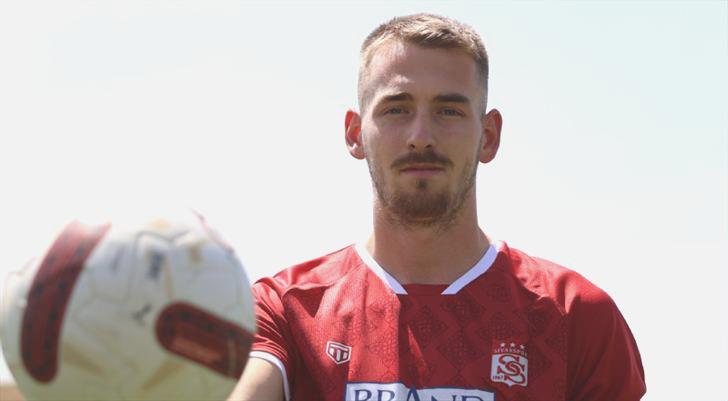 EMS Yapı Sivasspor’a Çek orta saha