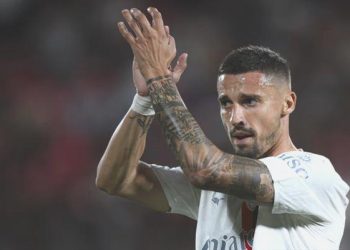 Fenerbahçe teklif yükseltti! Gözler artık Milan’da…