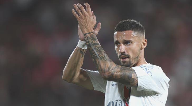 Fenerbahçe teklif yükseltti! Gözler artık Milan’da…