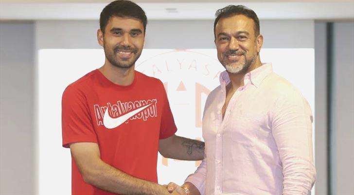 Fraport TAV Antalyaspor yeni transferi duyurdu!
