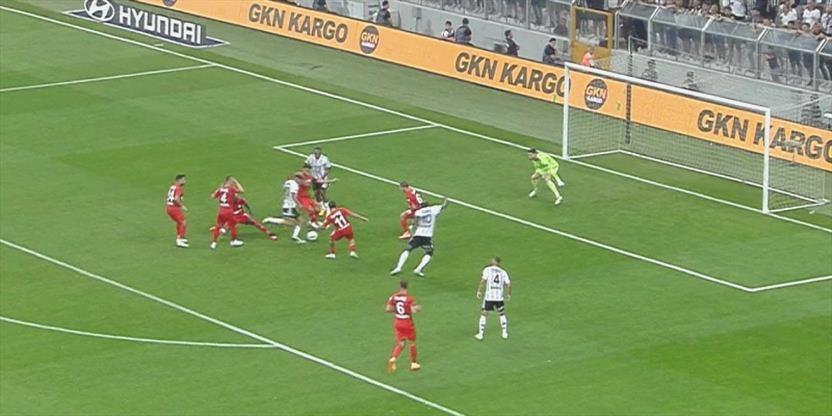 Gedson, Pendikspor defansını çalıma boğdu!