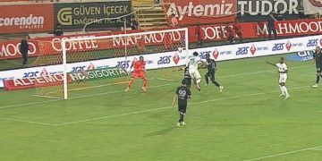 Tayfur Bingöl’ün vuruşu direkte patladı!