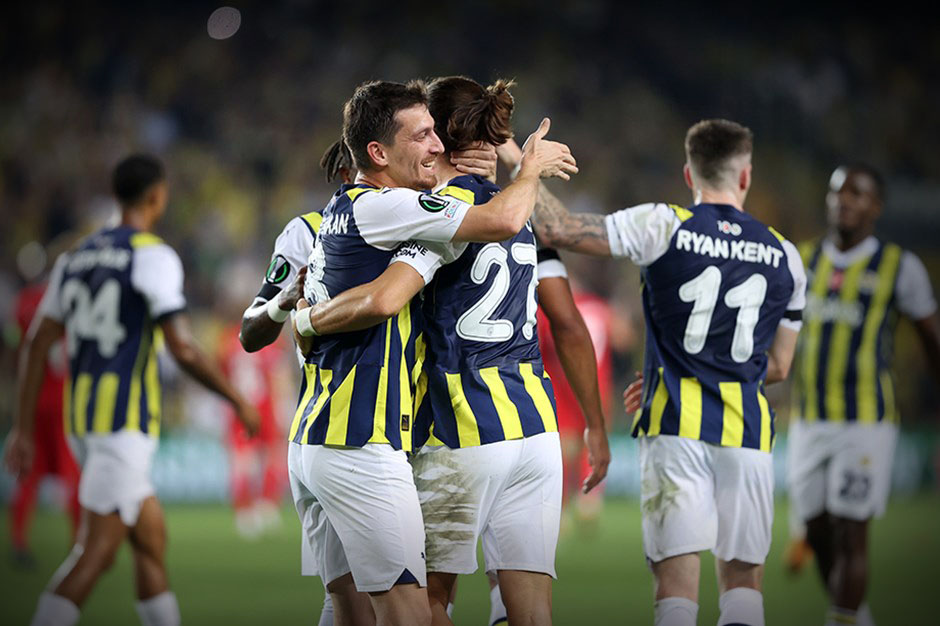 Fenerbahçe UEFA Konferans Ligi gruplarına galibiyetle başladı