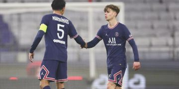 Adana Demirspor’a PSG’den orta saha!