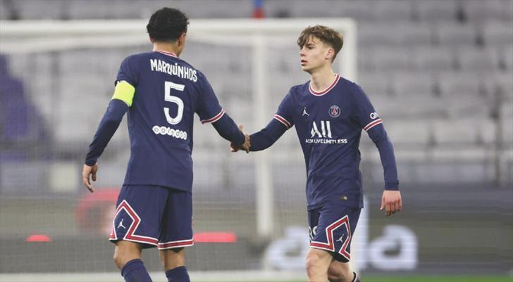 Adana Demirspor’a PSG’den orta saha!