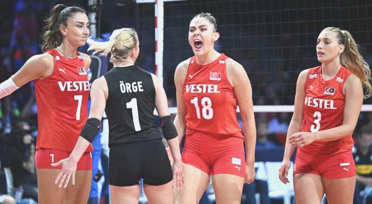 Beşiktaş dev finali statta yayınlayacak