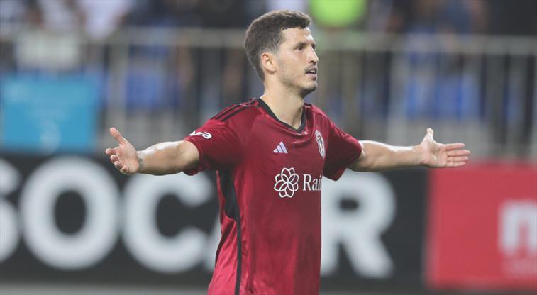 Beşiktaş’ta Salih Uçan takıma alınmadı