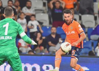 Dubois: “Başakşehir ile gurur duyuyorum”