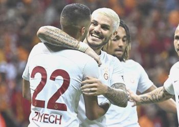 Galatasaray takımını yıldız futbolcularla güçlendirdi