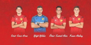 Göztepe, 4 futbolcusunu profesyonel yaptı