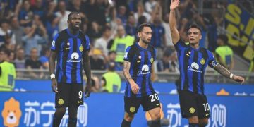 Hakan sahneye çıktı, Inter derbide tarihi fark attı!