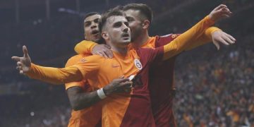 Kerem Aktürkoğlu, umre ziyaretinden izlenimlerini paylaştı