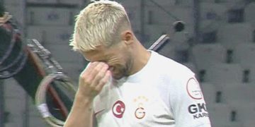 Mertens karşı karşıya kaçırdı!