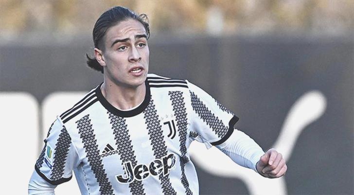 Muahede tamam! Kenan Yıldız yeni kontrata imza atıyor