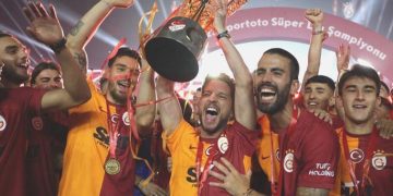 Oliveira ve Mertens kadrodan ayrılacak mı? İşte son durum…