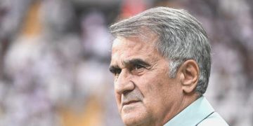 Şenol Güneş’ten müzikli transfer kelamları