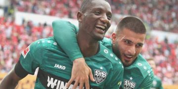 Stuttgart’ta tek kişilik resital