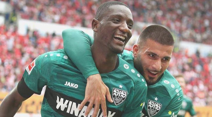 Stuttgart’ta tek kişilik resital