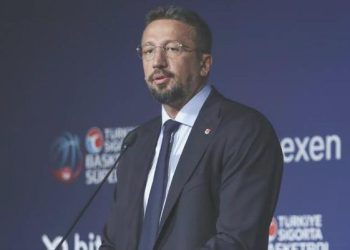 “Takımlarımız, Avrupa’daki başarılarıyla göğsümüzü kabartıyor”