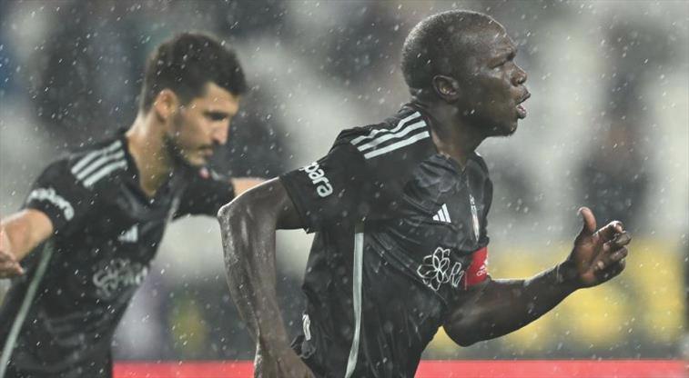 Aboubakar Beşiktaş tarihine geçti