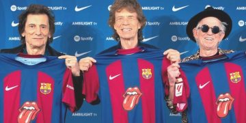 Barcelona derbide ‘Rolling Stones’ logosu ile oynayacak!