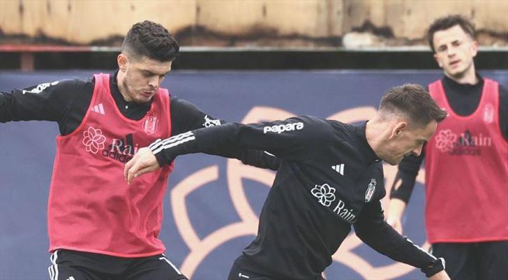 Beşiktaş derbinin taktiğini çalıştı