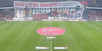 Beşiktaş’tan fevkalade Cumhuriyet koreografisi!