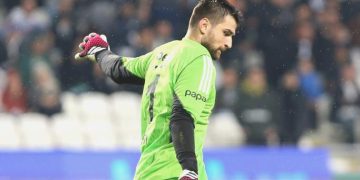 “Biz yenilgilerle dağılacak kulüp değiliz”