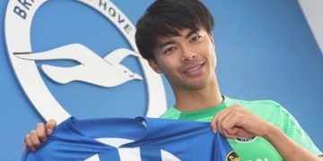 Brighton yıldız futbolcusu ile yeni mukavele imzaladı