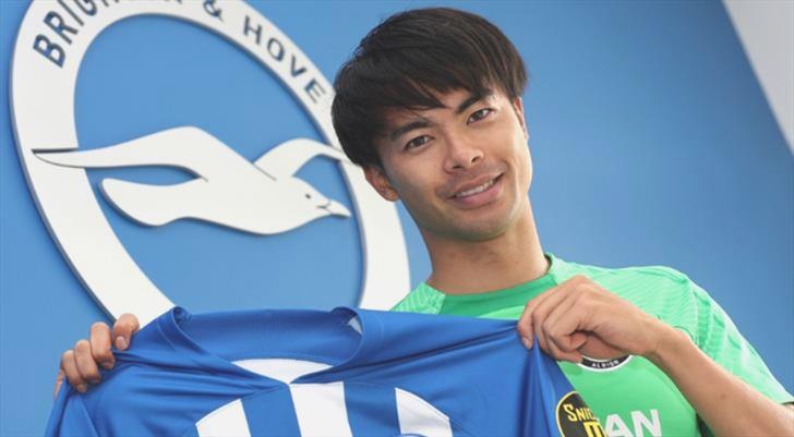 Brighton yıldız futbolcusu ile yeni mukavele imzaladı