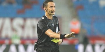 Derbinin VAR hakemi aşikâr oldu