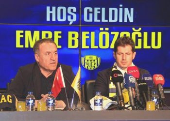 “Emre Belözoğlu’na hakemler ön yargılı davranıyor!”