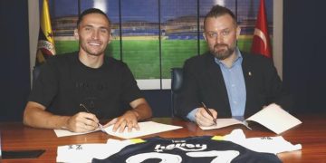 Fenerbahçe’de imza!