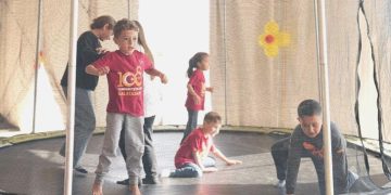 Galatasaray, Cumhuriyetin 100. yılını depremzede çocuklarla kutladı