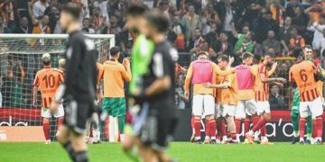 Galatasaray’dan Beşiktaş’a: “Geri gidiyorlar”