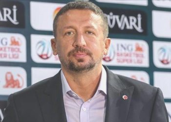 Hidayet Türkoğlu 29 Ekim Cumhuriyet Bayramı’nı kutladı