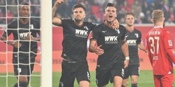 ÖZET | 7 gollü maçta kazanan Augsburg