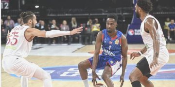 ÖZET | Anadolu Efes Pınar Karşıyaka’yı farklı geçti